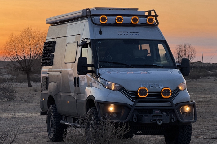 旅美意大利new daily 4x4漫步系列b型越野房车