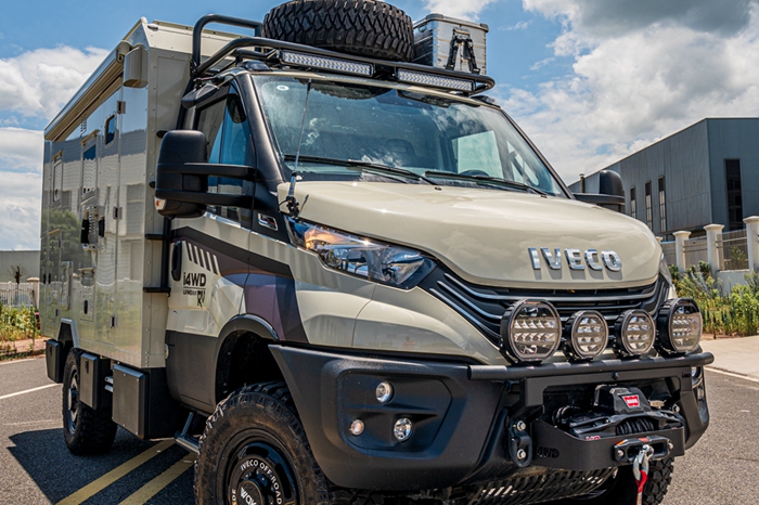 旅美意大利new daily 4x4漫步系列t型越野房车